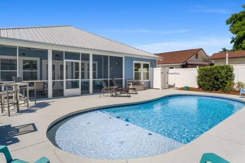 Beach House - Lazee Daze - Panama City Beach - Panhandle Getaways